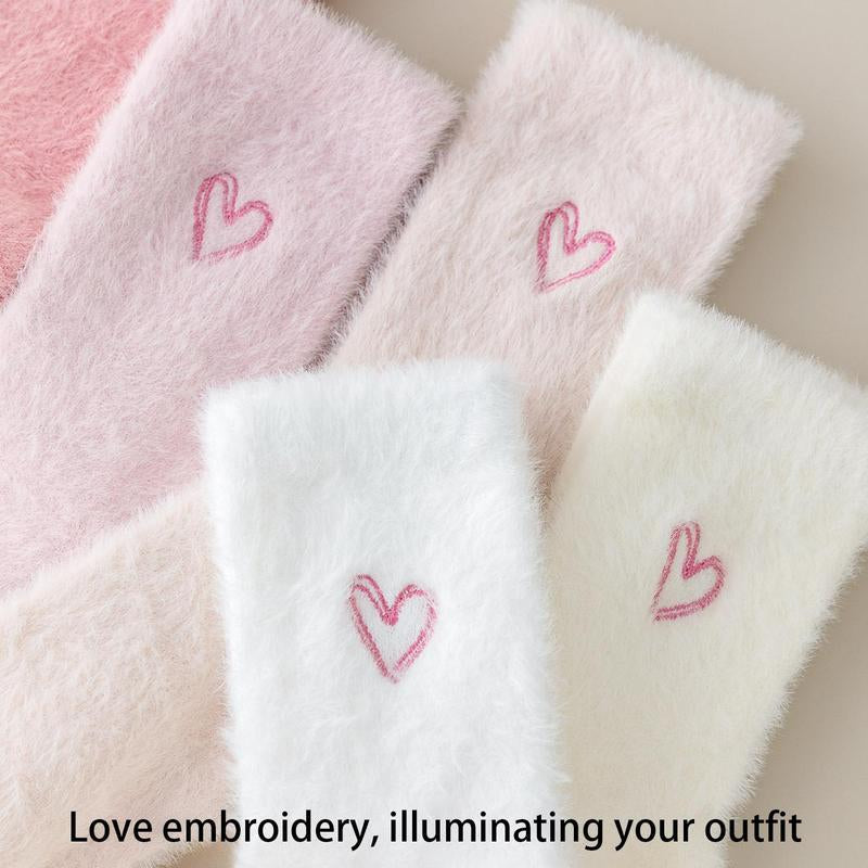 5-Pack Women'S Cute Heart-Shaped Socks 5-Packs Smooth Fluffy Warm Mid-Calf Comfortable Multi-Piece Basic Style for Autumn Winter Wear Bright Plush Socks